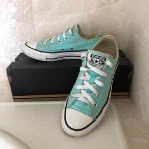 Converse Low Tops